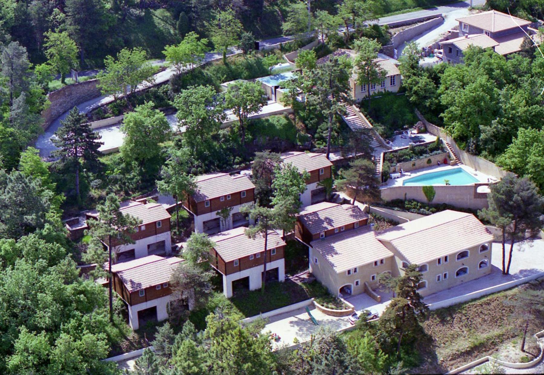 Pousterle De Sabran - Piscine & Hammam Apartment Exterior photo