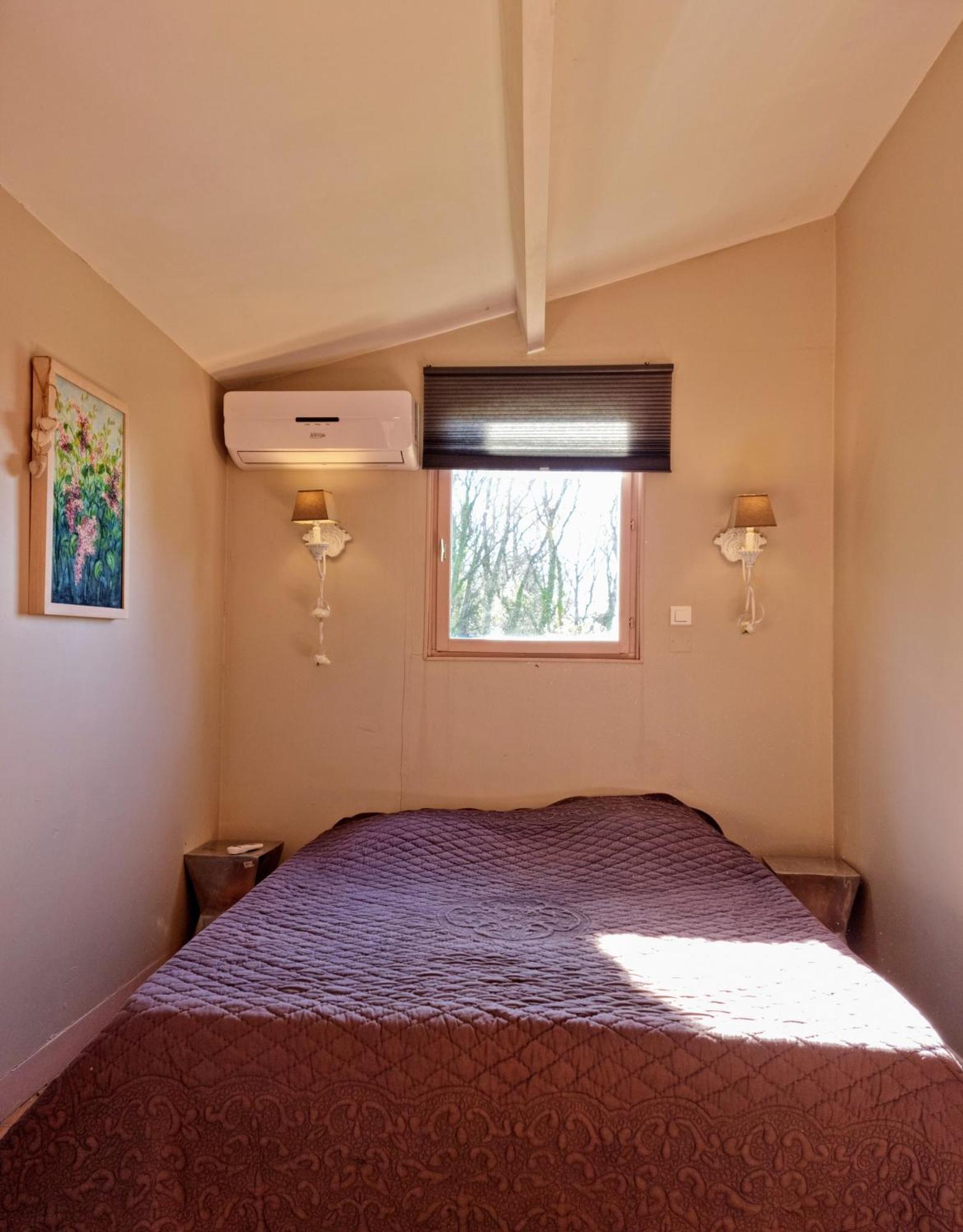 Pousterle De Sabran - Piscine & Hammam Apartment Room photo