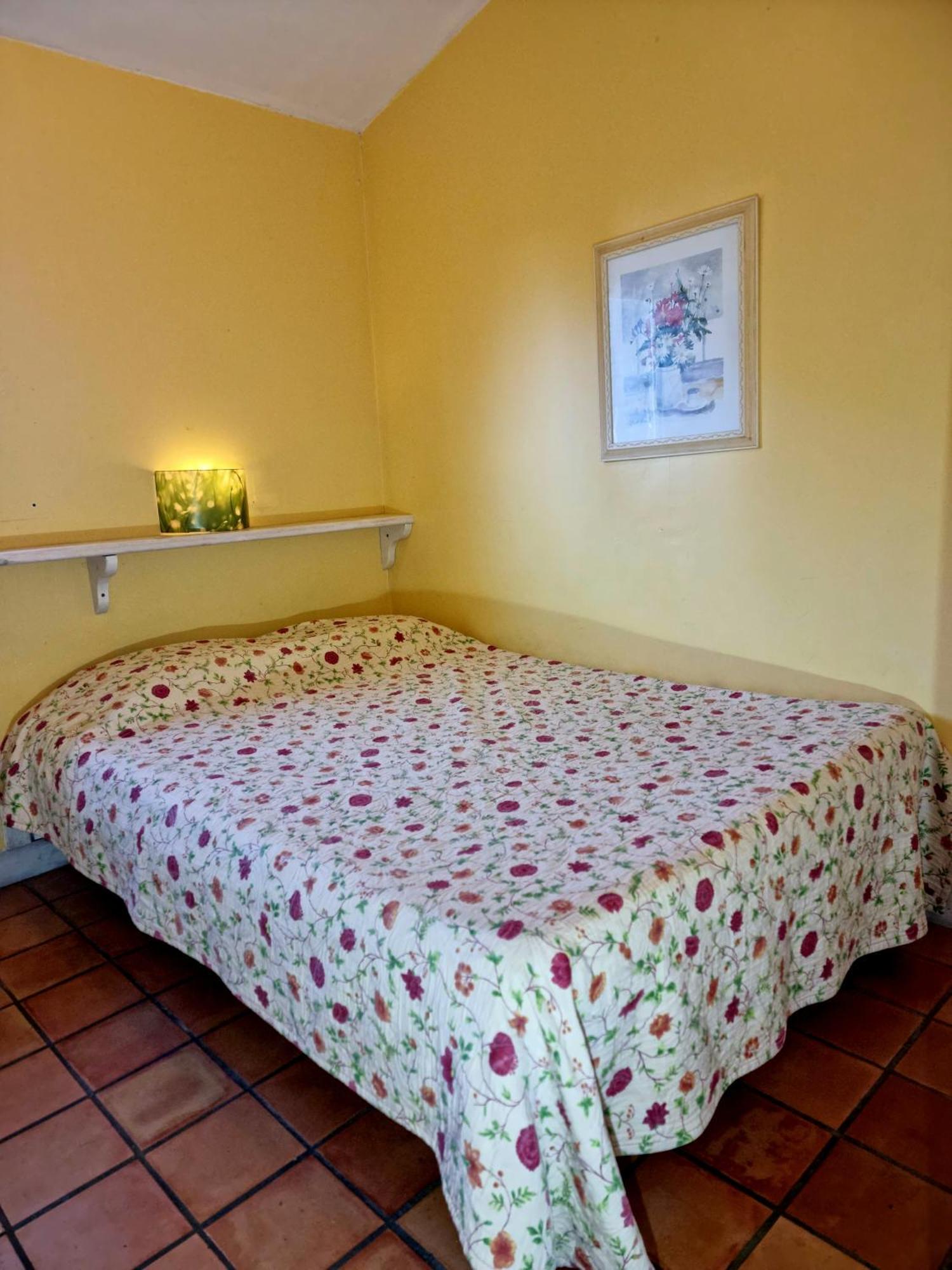 Pousterle De Sabran - Piscine & Hammam Apartment Room photo